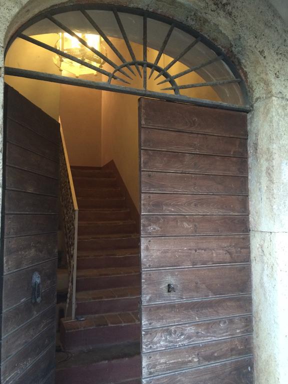 Tenuta Di Vico Moricino أناني الغرفة الصورة